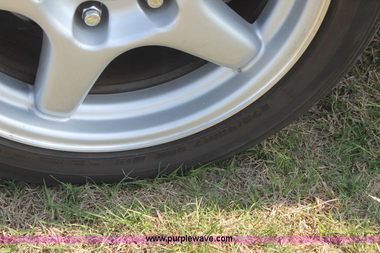 image for item H1717 1992 Chevrolet Corvette convertible