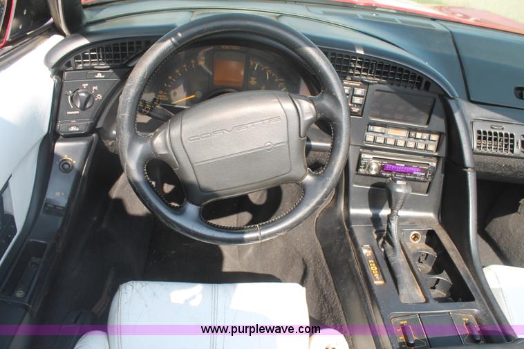 image for item H1717 1992 Chevrolet Corvette convertible