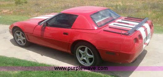 image for item H1717 1992 Chevrolet Corvette convertible