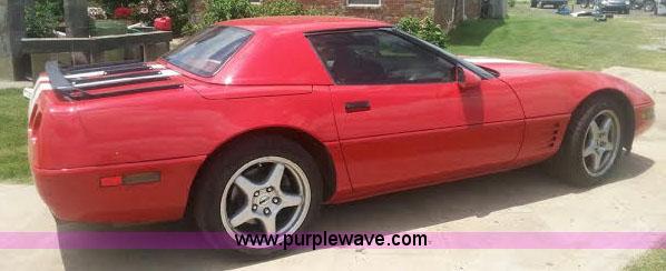 image for item H1717 1992 Chevrolet Corvette convertible