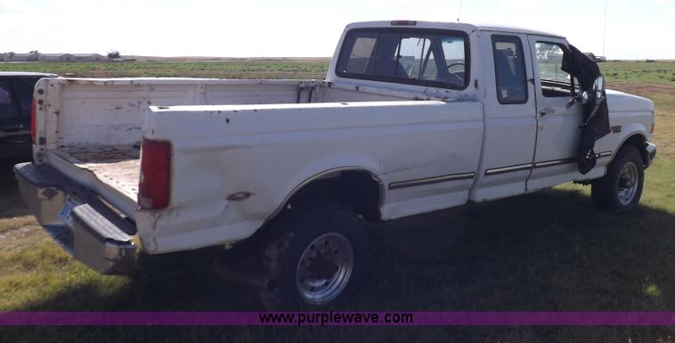 image for item H9090 1997 Ford F250 HD pickup truck