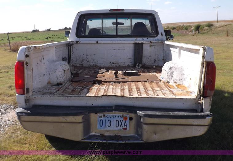 image for item H9090 1997 Ford F250 HD pickup truck