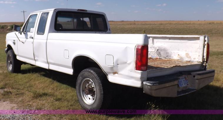 image for item H9090 1997 Ford F250 HD pickup truck