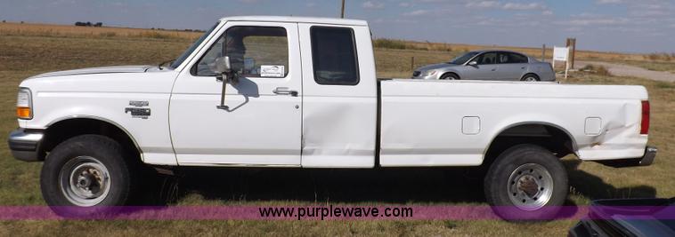image for item H9090 1997 Ford F250 HD pickup truck