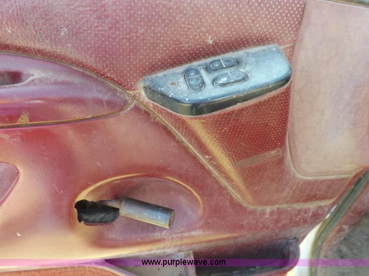 image for item H9090 1997 Ford F250 HD pickup truck