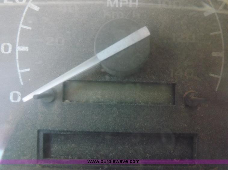 image for item H9090 1997 Ford F250 HD pickup truck