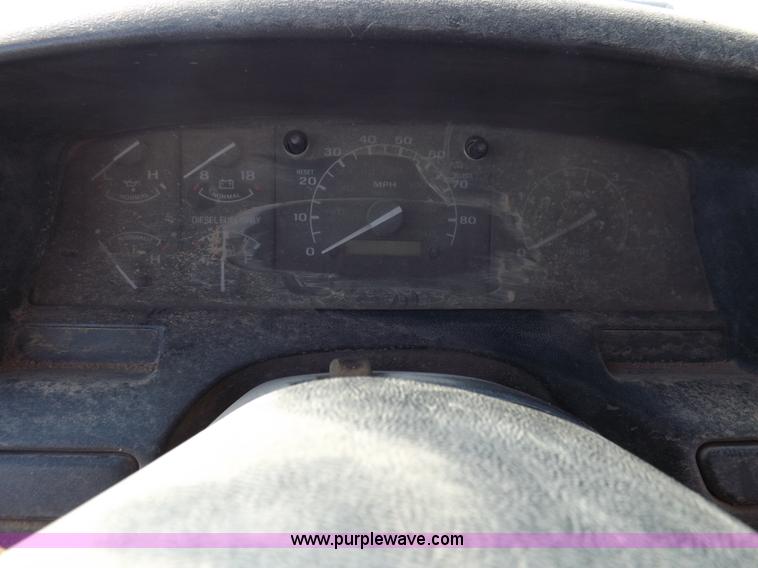 image for item H9090 1997 Ford F250 HD pickup truck