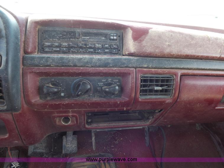 image for item H9090 1997 Ford F250 HD pickup truck