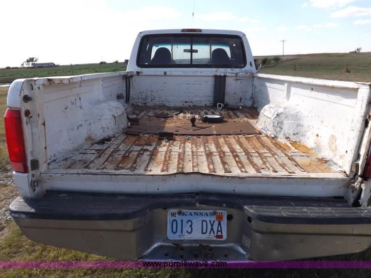 image for item H9090 1997 Ford F250 HD pickup truck