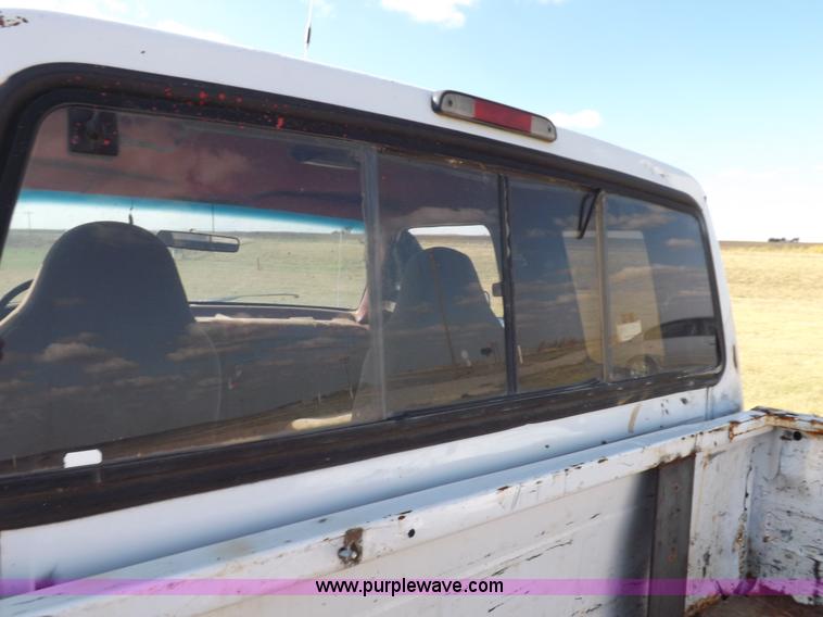 image for item H9090 1997 Ford F250 HD pickup truck