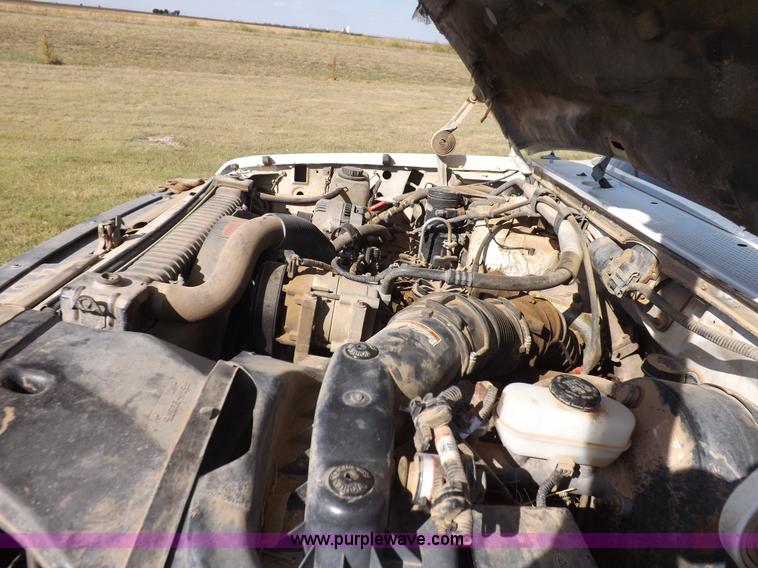 image for item H9090 1997 Ford F250 HD pickup truck