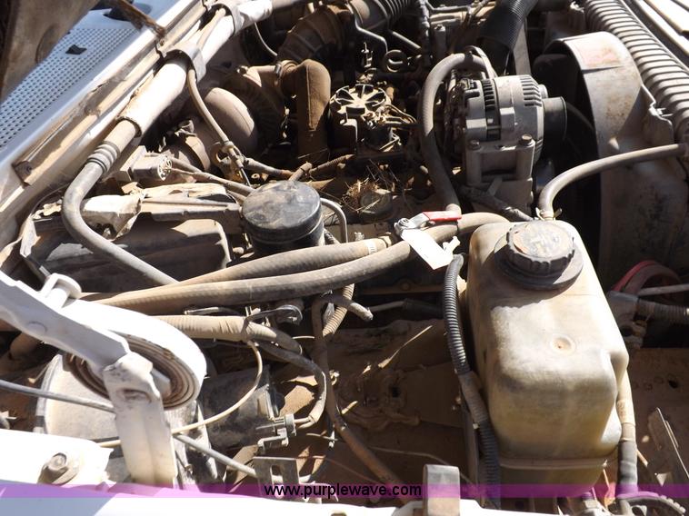 image for item H9090 1997 Ford F250 HD pickup truck