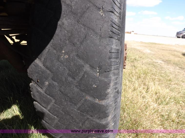 image for item H9090 1997 Ford F250 HD pickup truck