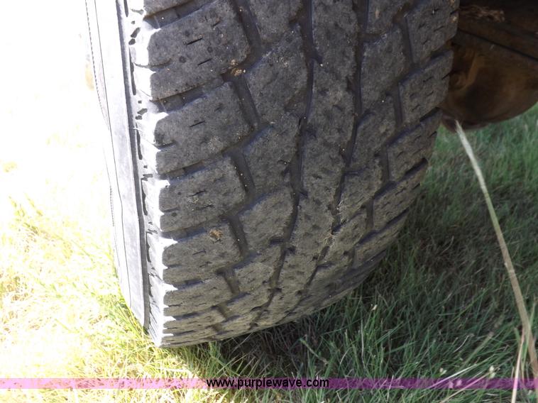 image for item H9090 1997 Ford F250 HD pickup truck