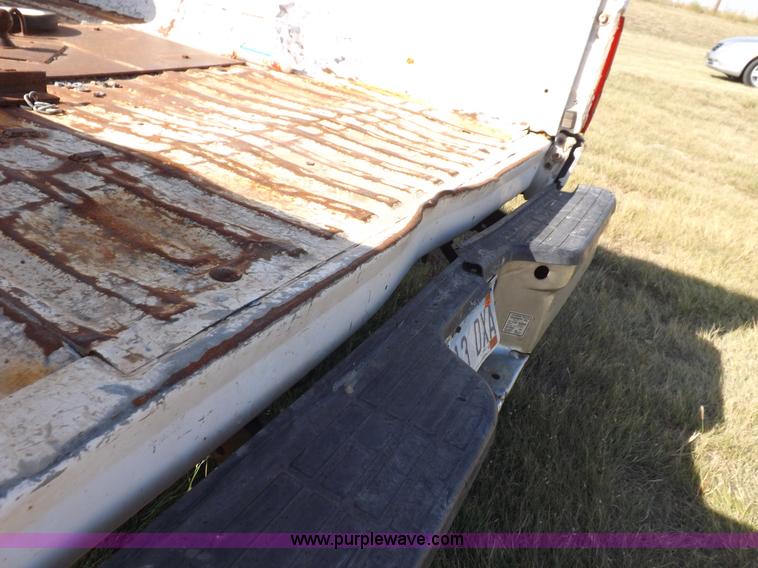 image for item H9090 1997 Ford F250 HD pickup truck