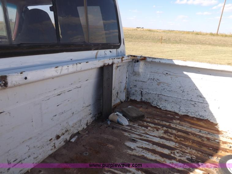 image for item H9090 1997 Ford F250 HD pickup truck