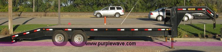 image for item H9488 2014 Maxey gooseneck flatbed trailer