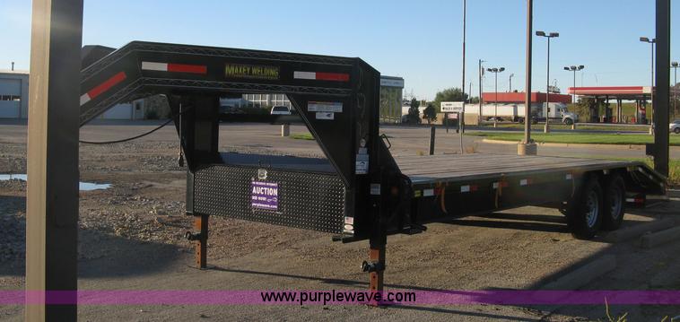 image for item H9488 2014 Maxey gooseneck flatbed trailer