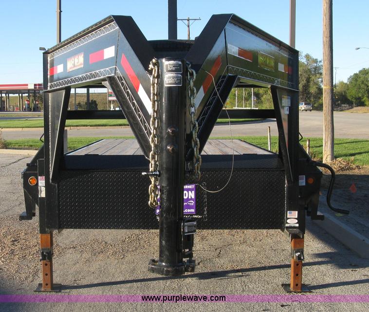 image for item H9488 2014 Maxey gooseneck flatbed trailer