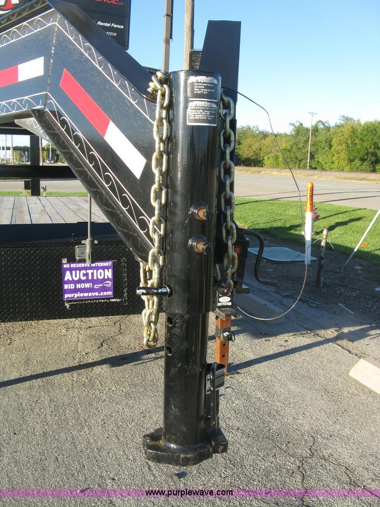 image for item H9488 2014 Maxey gooseneck flatbed trailer