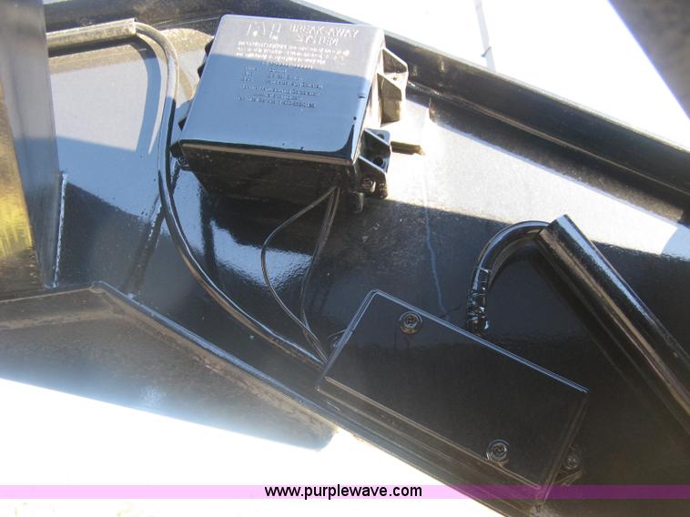 image for item H9488 2014 Maxey gooseneck flatbed trailer