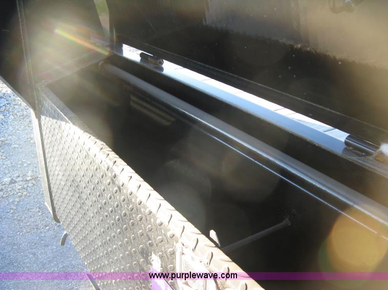 image for item H9488 2014 Maxey gooseneck flatbed trailer