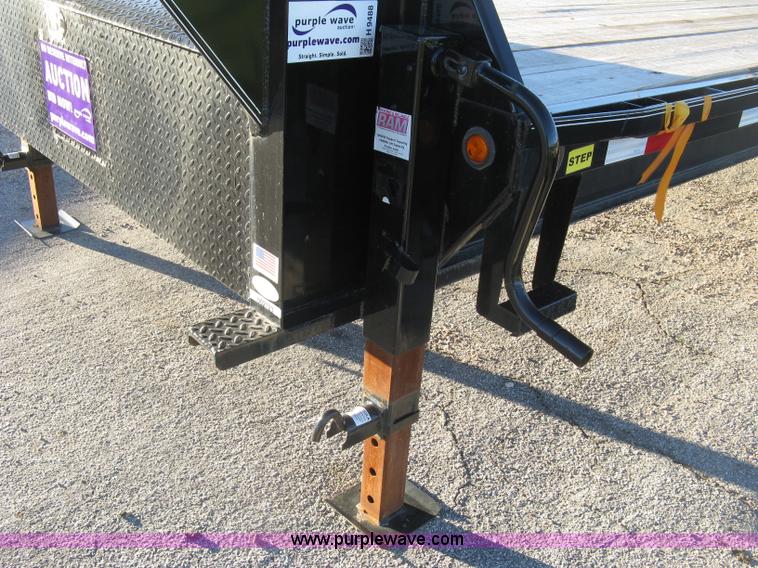 image for item H9488 2014 Maxey gooseneck flatbed trailer