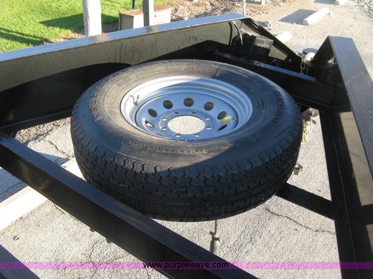 image for item H9488 2014 Maxey gooseneck flatbed trailer