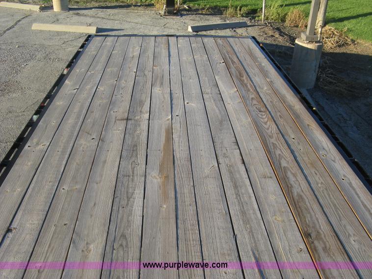 image for item H9488 2014 Maxey gooseneck flatbed trailer