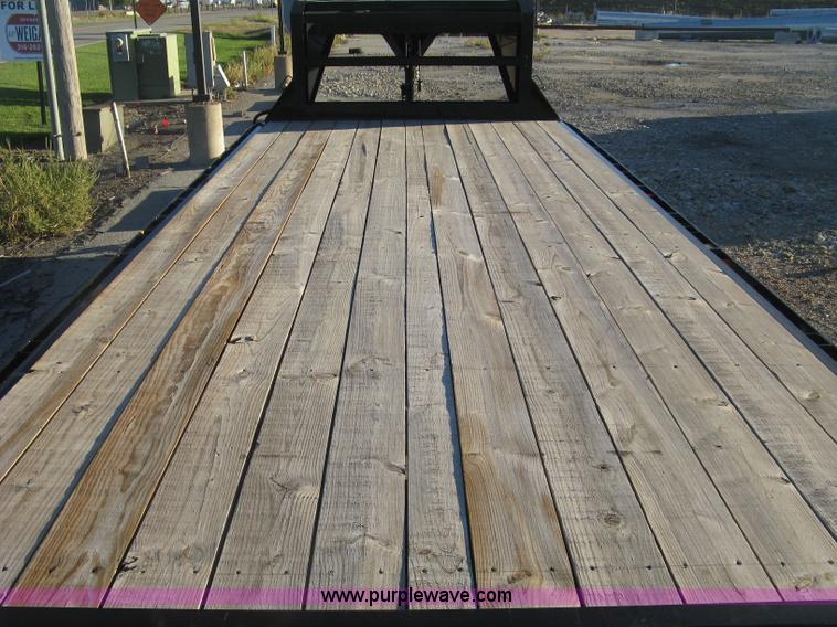 image for item H9488 2014 Maxey gooseneck flatbed trailer