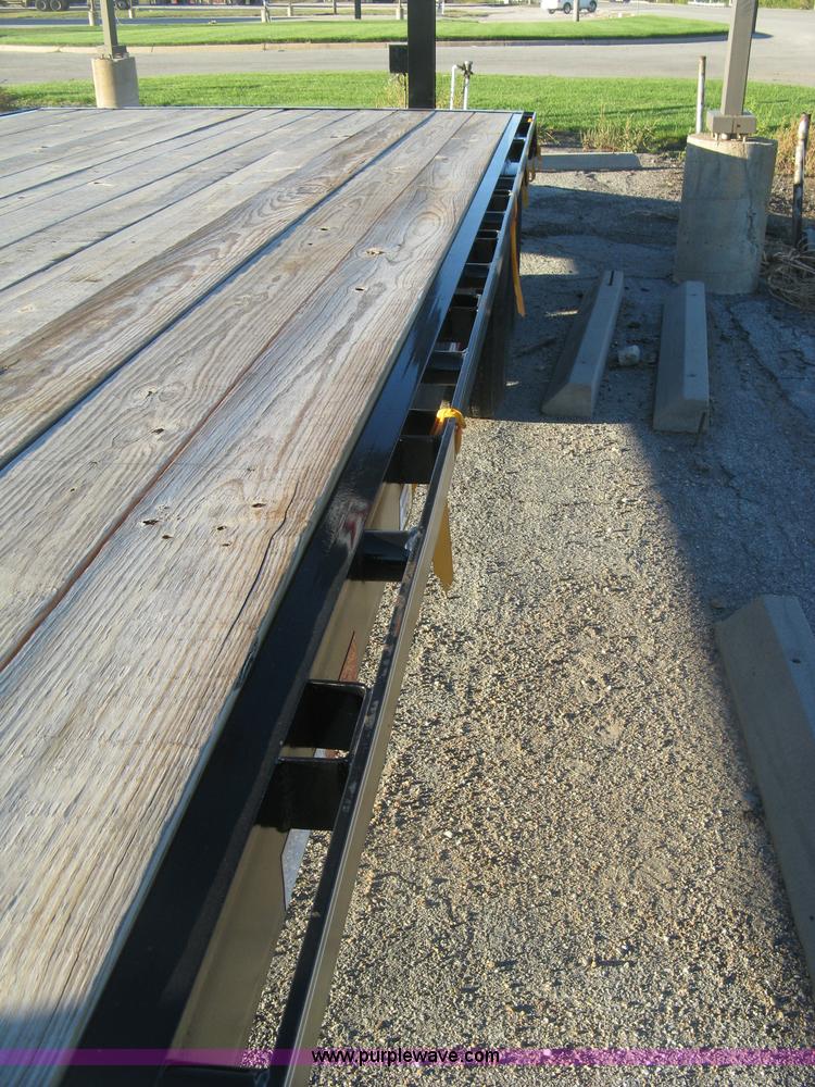 image for item H9488 2014 Maxey gooseneck flatbed trailer