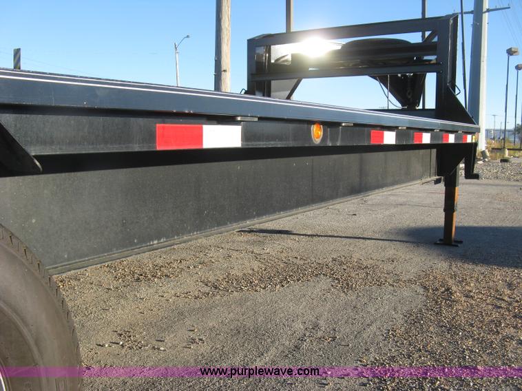 image for item H9488 2014 Maxey gooseneck flatbed trailer