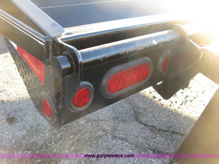 image for item H9488 2014 Maxey gooseneck flatbed trailer