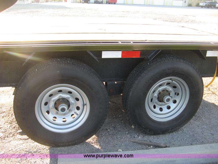 image for item H9488 2014 Maxey gooseneck flatbed trailer