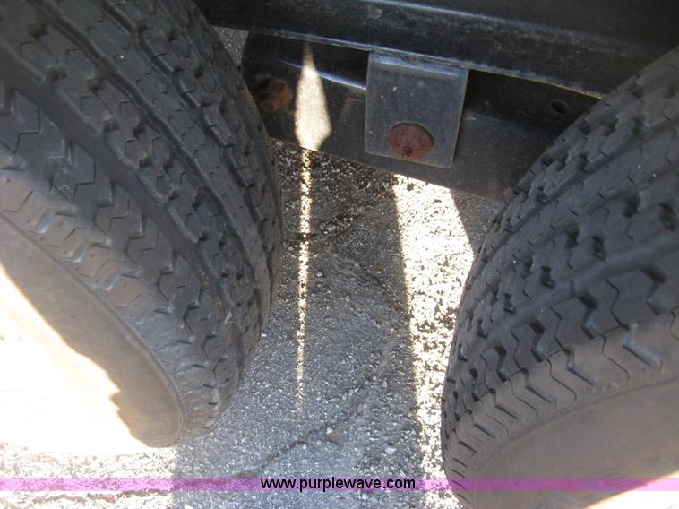 image for item H9488 2014 Maxey gooseneck flatbed trailer