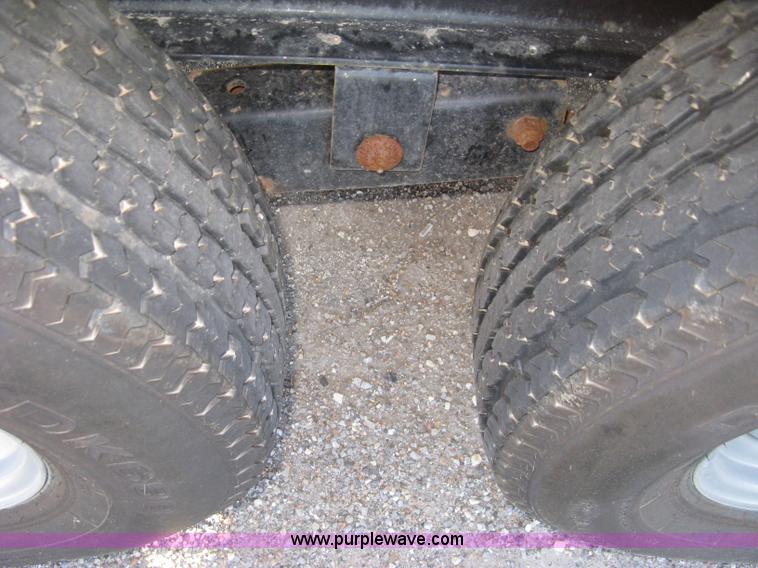 image for item H9488 2014 Maxey gooseneck flatbed trailer