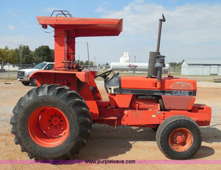 image for item I3310 1985 Case IH 1685 tractor