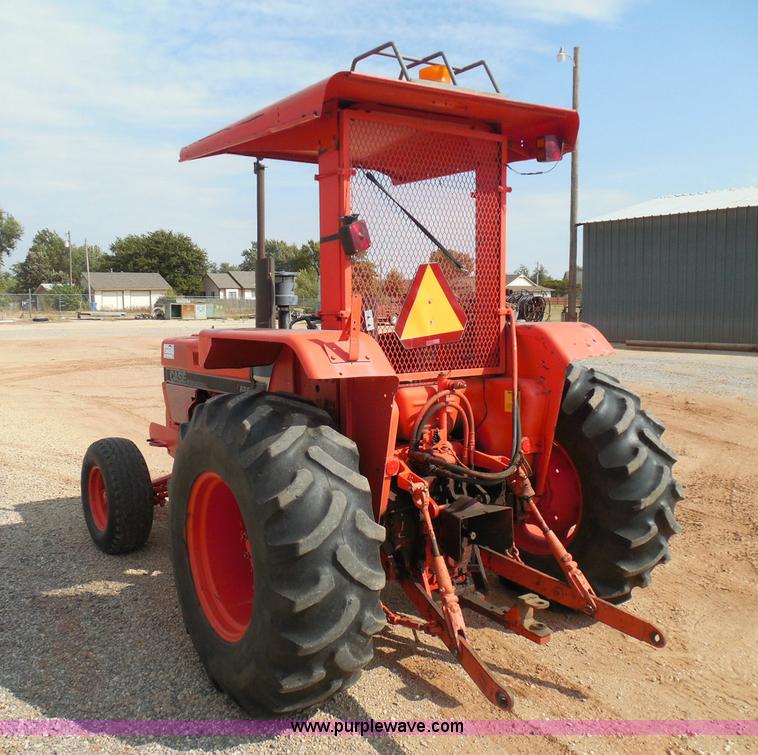 image for item I3310 1985 Case IH 1685 tractor