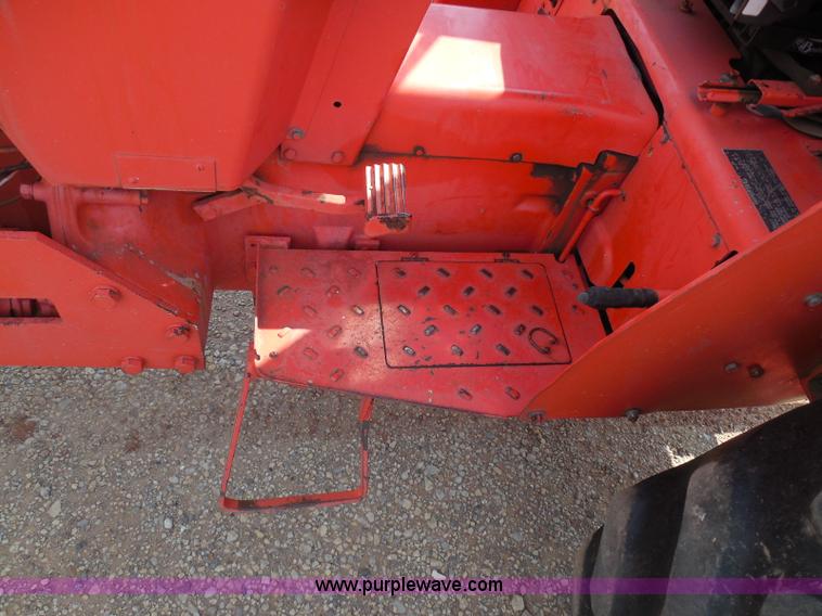 image for item I3310 1985 Case IH 1685 tractor