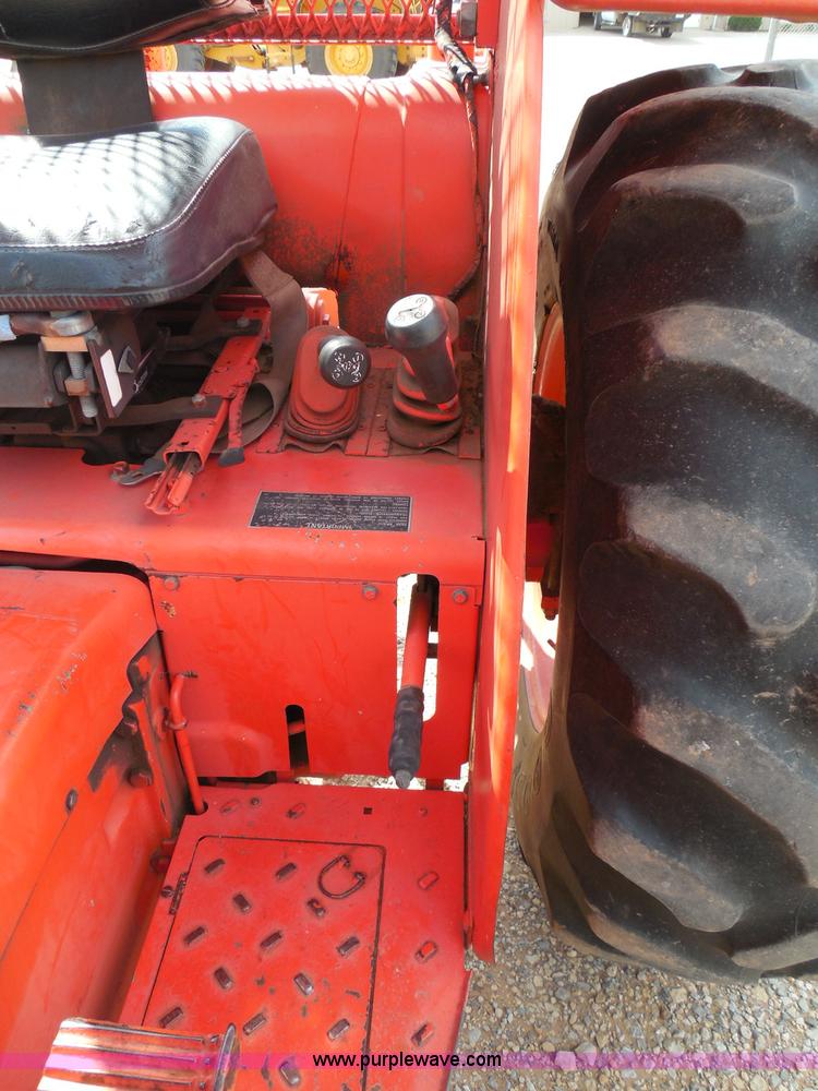 image for item I3310 1985 Case IH 1685 tractor