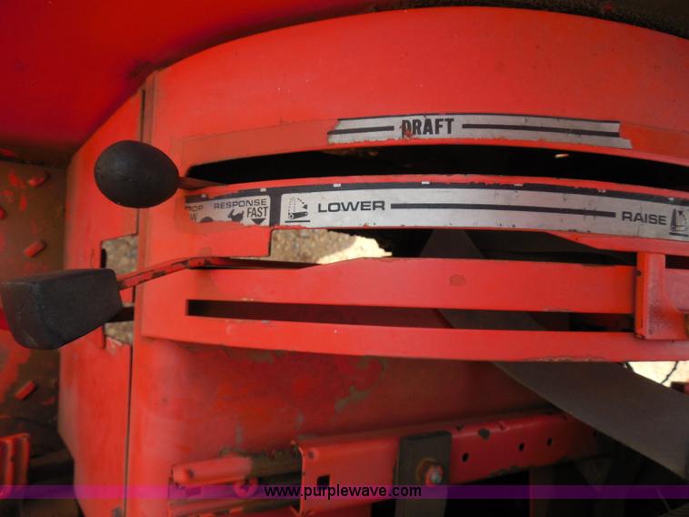 image for item I3310 1985 Case IH 1685 tractor