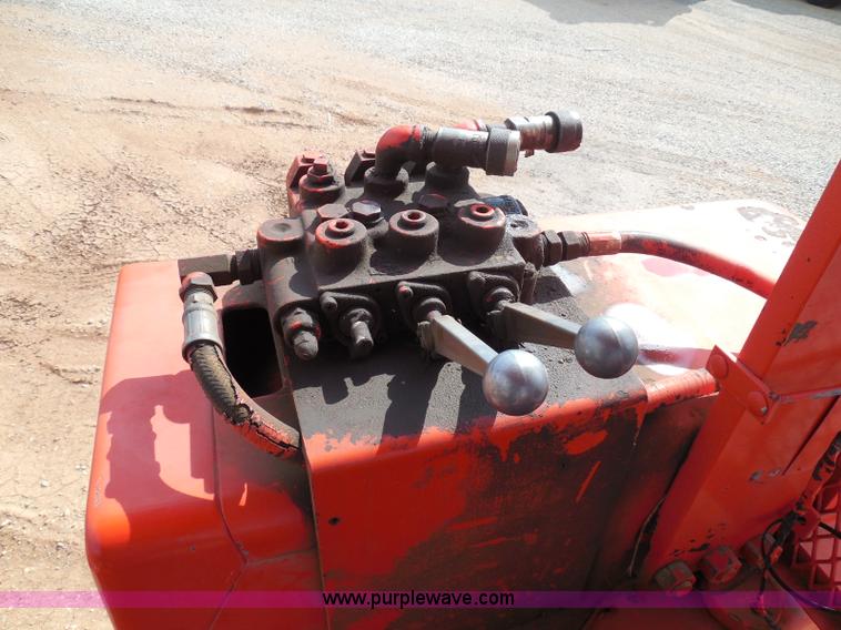 image for item I3310 1985 Case IH 1685 tractor