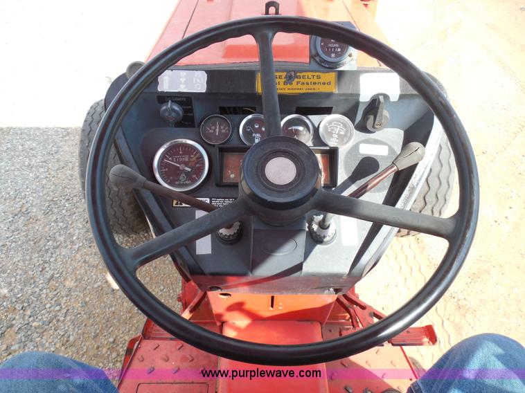 image for item I3310 1985 Case IH 1685 tractor