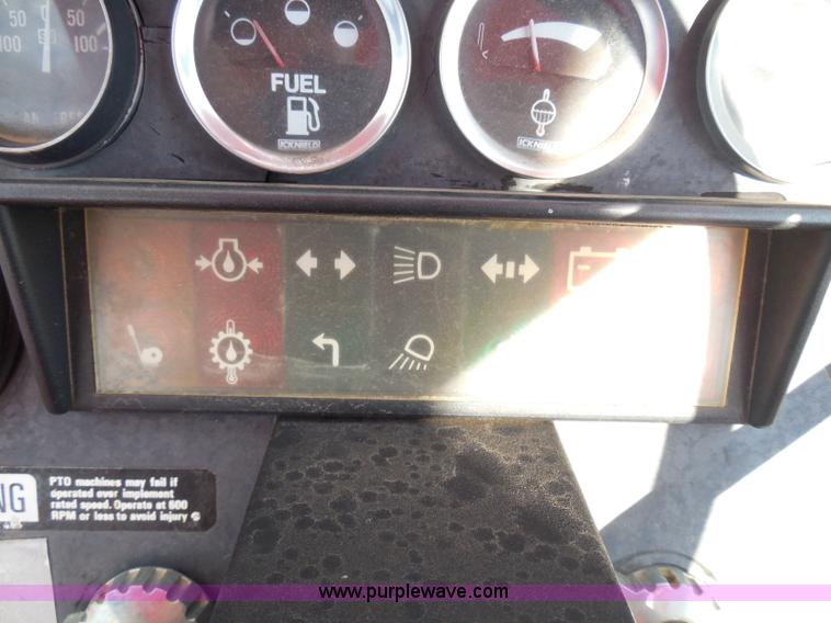 image for item I3310 1985 Case IH 1685 tractor