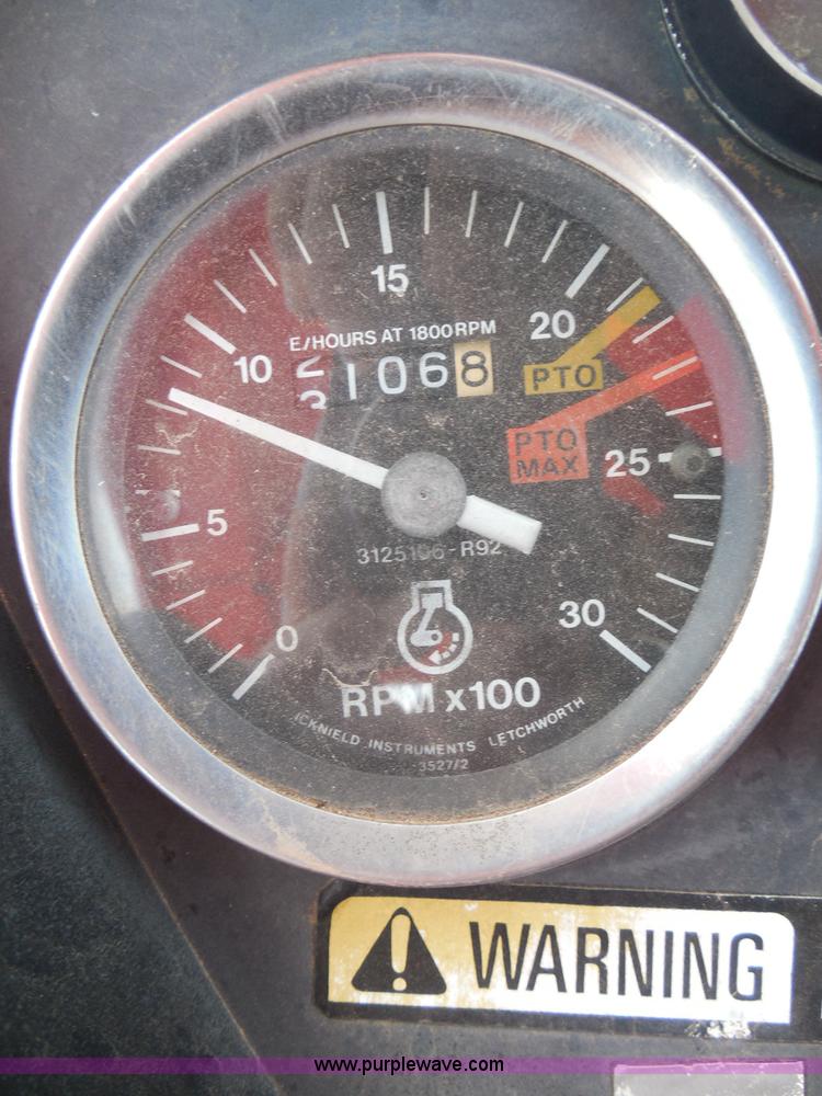 image for item I3310 1985 Case IH 1685 tractor