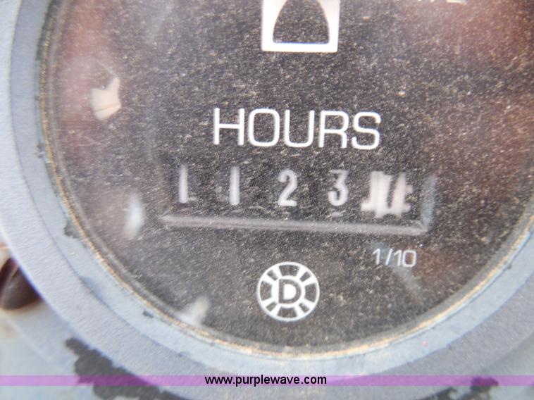 image for item I3310 1985 Case IH 1685 tractor