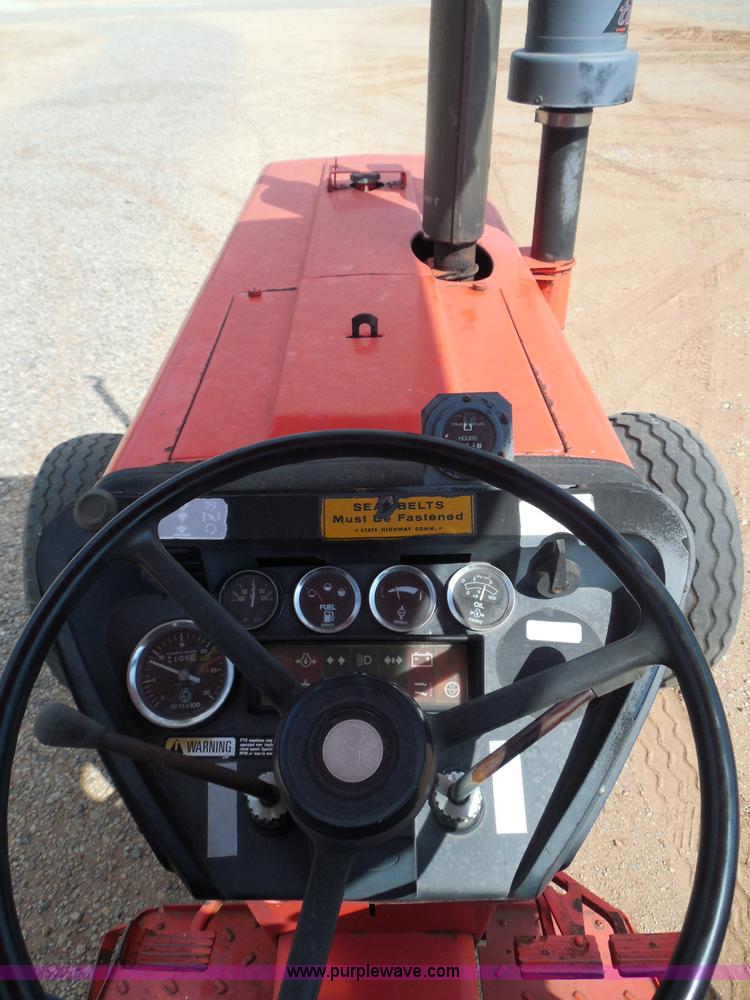 image for item I3310 1985 Case IH 1685 tractor