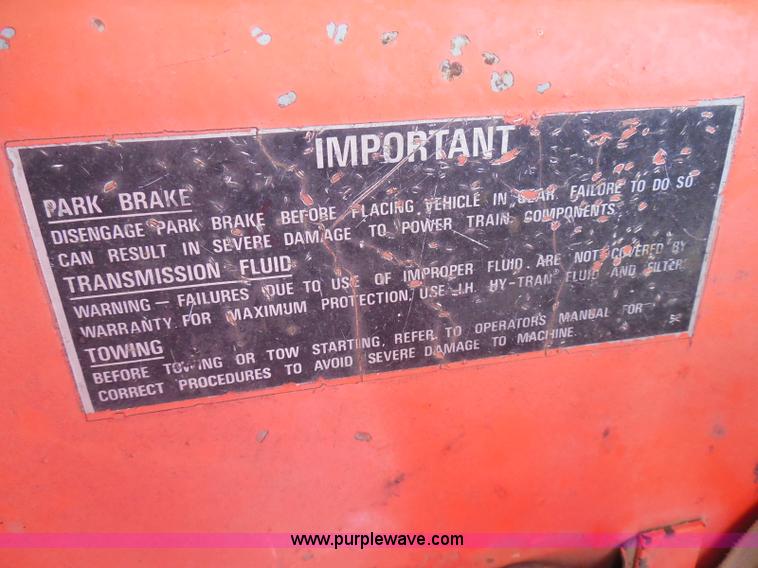 image for item I3310 1985 Case IH 1685 tractor