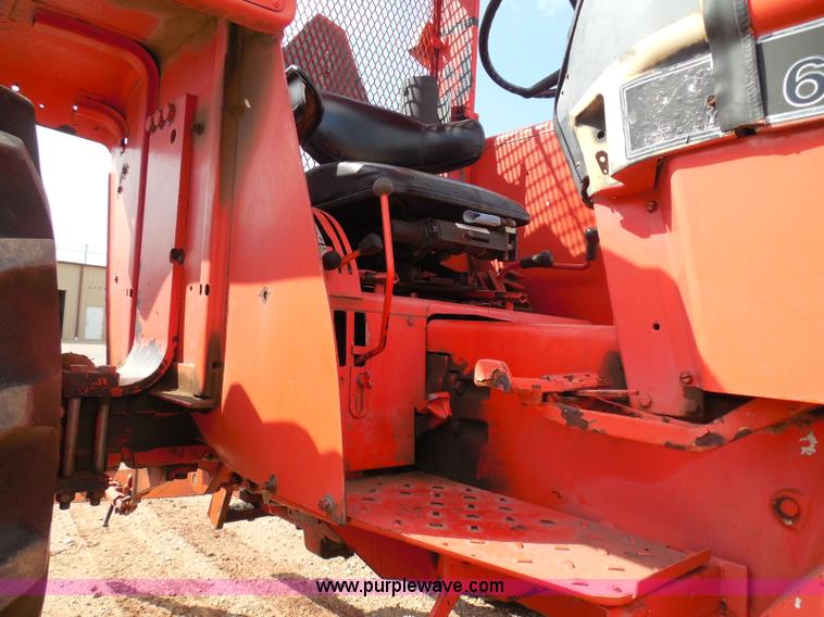 image for item I3310 1985 Case IH 1685 tractor