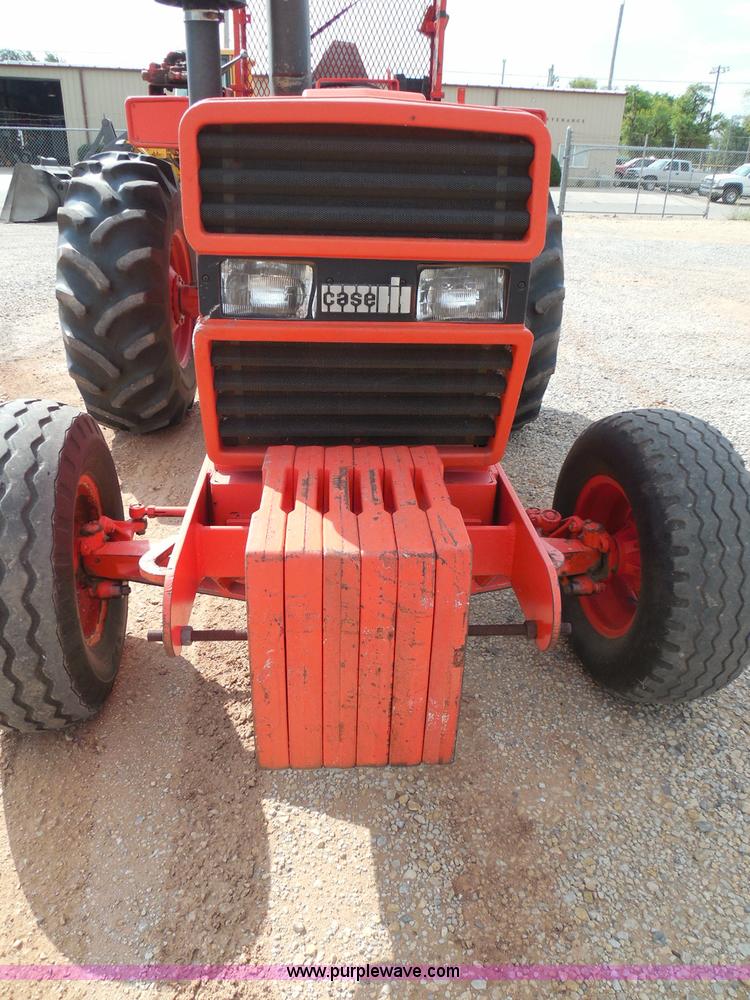 image for item I3310 1985 Case IH 1685 tractor